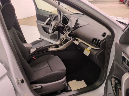 New 2025 Mitsubishi Eclipse Cross LE image 10