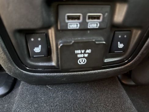 Used 2023 Dodge Durango GT image 23