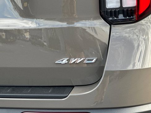 New 2026 Ford Explorer ST-Line w/ ST-Line Street Pack image 37