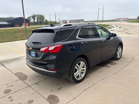 Used 2021 Chevrolet Equinox Premier AWD/4WD image 4