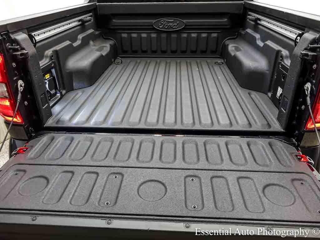 Used 2025 Ford Maverick Lobo AWD/4WD image 28
