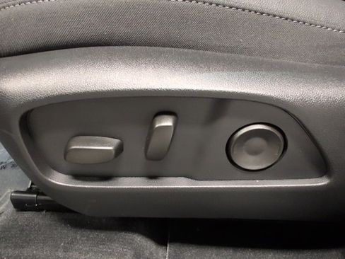 New 2026 Chevrolet Equinox LT w/ Convenience Package II image 13