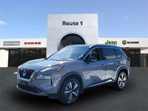 Used 2021 Nissan Rogue SL w/ Premium Package image 5