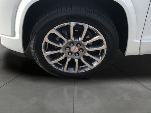 Used 2022 GMC Acadia Denali w/ Denali Ultimate Package AWD/4WD image 25