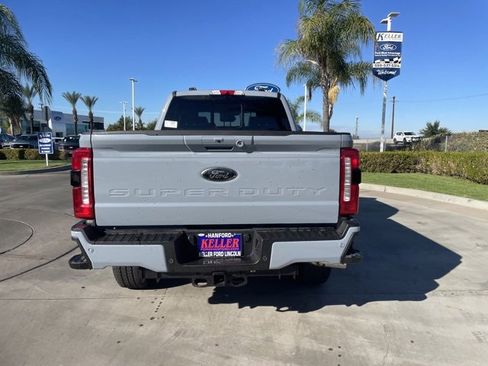 New 2026 Ford F250 Lariat w/ Black Appearance Package image 4