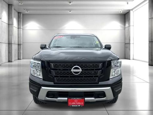 Used 2024 Nissan Titan SV w/ SV Convenience Package AWD/4WD image 3
