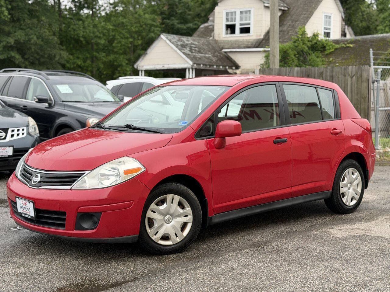 Used 2010 Nissan Versa 1.8 S w/ PWR Plus Pkg FWD image 2