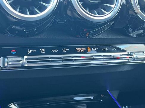 Certified 2025 Mercedes-Benz GLB 250 GLB 250 image 25