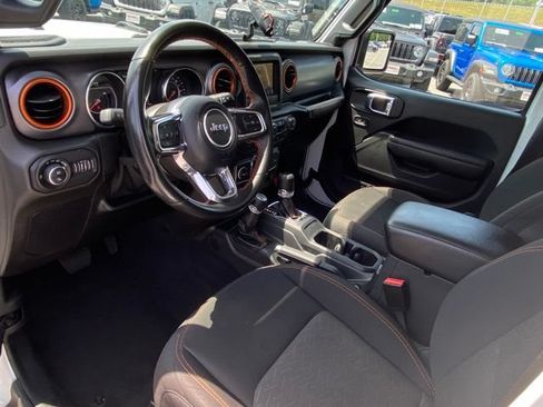 Used 2021 Jeep Gladiator Mojave AWD/4WD image 10