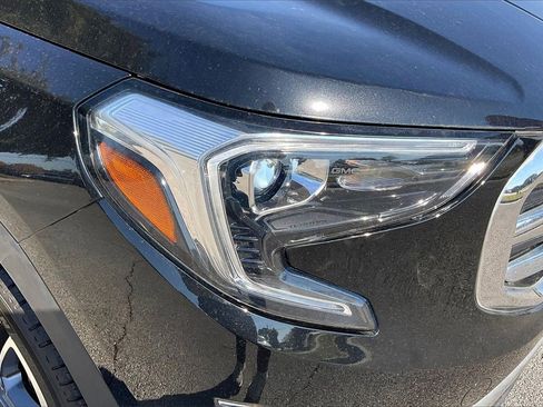 Used 2021 GMC Terrain SLT image 7