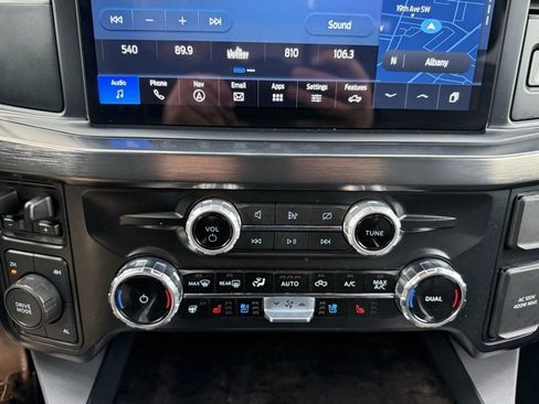 Used 2024 Ford F350 Lariat w/ Sport Appearance Package image 19