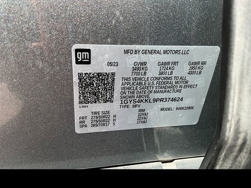 Used 2023 Cadillac Escalade ESV Premium Luxury w/ LPO, Radiant Package AWD/4WD image 19