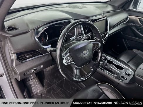 Used 2024 Chevrolet Traverse Premier w/ Redline Edition AWD/4WD image 9