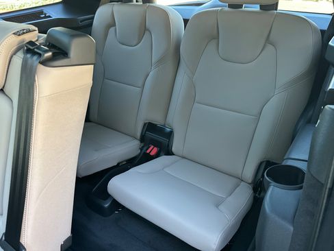 New 2026 Volvo XC90 B5 Plus AWD/4WD image 12