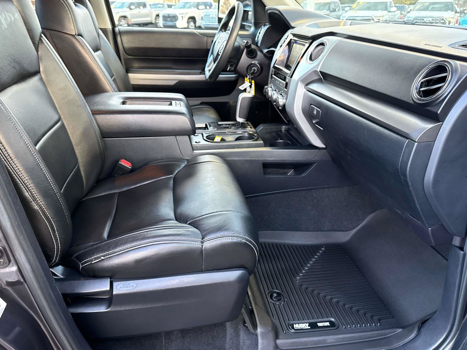 Used 2019 Toyota Tundra SR5 w/ SR5 Upgrade Package AWD/4WD image 22