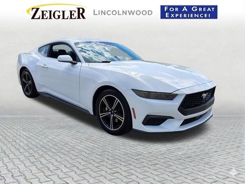 Used 2025 Ford Mustang Premium RWD image 3