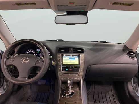 Used 2010 Lexus IS 350C image 19