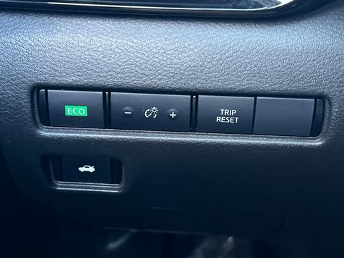 Used 2023 Nissan Sentra SV FWD image 31