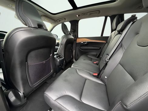 Used 2022 Volvo XC90 T6 Momentum w/ Advanced Package AWD/4WD image 18