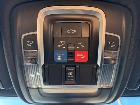 Used 2022 RAM 3500 Laramie image 30