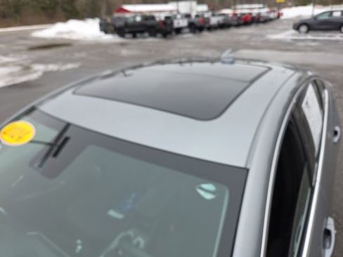 Used 2024 Chevrolet Malibu LT image 32