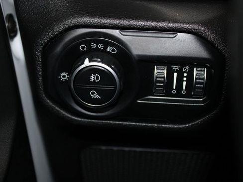 Used 2021 Jeep Gladiator Sport image 35