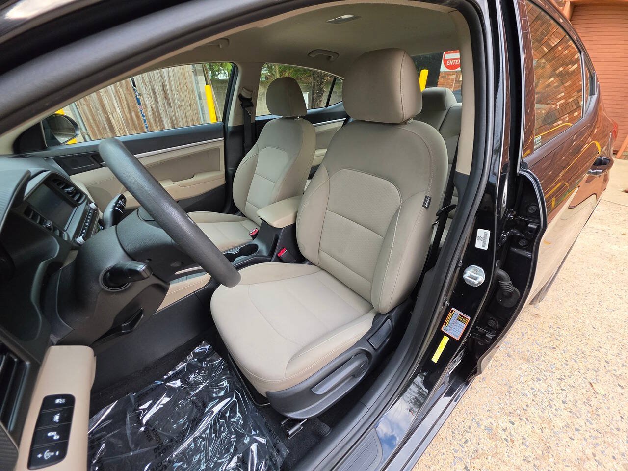 Used 2020 Hyundai Elantra SEL FWD image 8