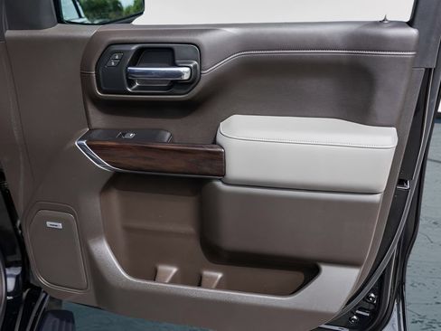 Used 2019 GMC Sierra 1500 SLT AWD/4WD image 31