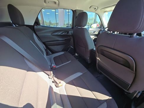 Used 2025 Chevrolet TrailBlazer LT AWD/4WD image 13