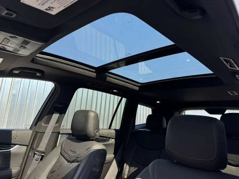 Used 2025 Cadillac XT6 Premium Luxury w/ Technology Package AWD/4WD image 15