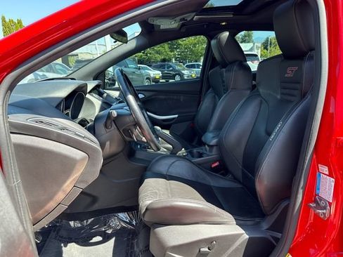 Used 2013 Ford Focus ST FWD image 15