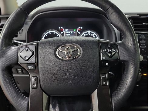 Used 2021 Toyota 4Runner TRD Off-Road Premium w/ Moonroof Package AWD/4WD image 18