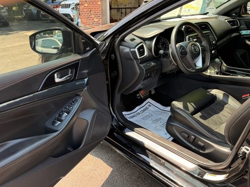 Used 2019 Nissan Maxima SR w/ Premium Package FWD image 8