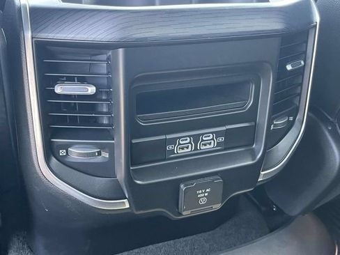 Used 2023 RAM 1500 Laramie AWD/4WD image 19