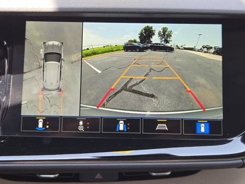 Used 2023 Buick Envision Avenir FWD image 19