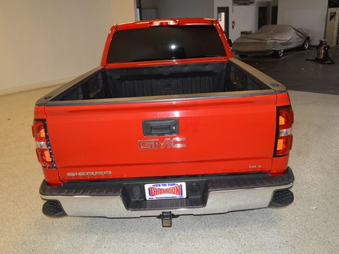 Used 2014 GMC Sierra 1500 SLT w/ Suspension Package, Off-Road AWD/4WD image 4