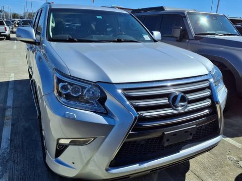 Used 2017 Lexus GX 460 Premium image 3
