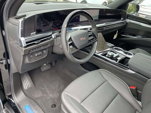 New 2026 Cadillac Escalade Sport w/ LPO, ONYX Package AWD/4WD image 20