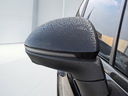 Used 2022 Porsche Cayenne S Platinum image 10