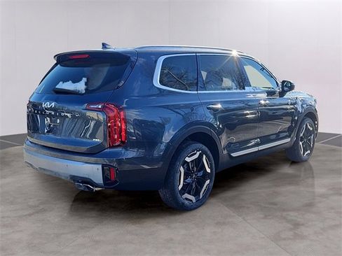 Used 2023 Kia Telluride S image 4