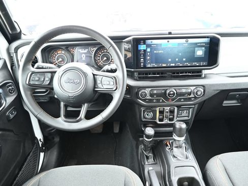 Used 2024 Jeep Wrangler Unlimited Sport AWD/4WD image 23