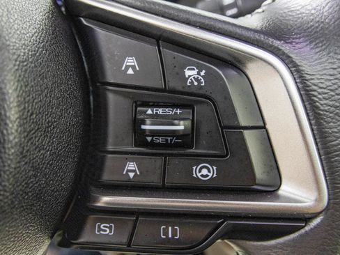 Used 2024 Subaru Forester Premium AWD/4WD image 32