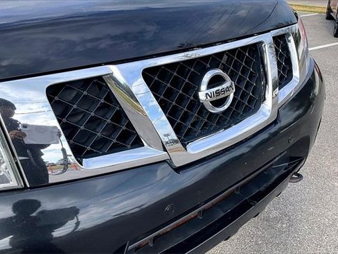 Used 2013 Nissan Armada Platinum image 33