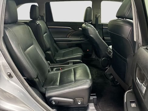 Used 2016 Toyota Highlander Limited Platinum AWD/4WD image 29