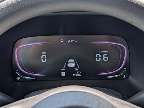 Certified 2025 Kia Soul LX w/ LX Technology Package FWD image 21