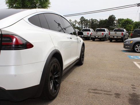 Used 2016 Tesla Model X 90D AWD/4WD image 15