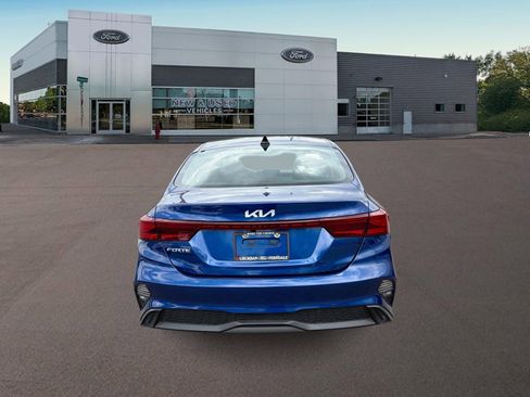 Used 2023 Kia Forte LXS w/ LXS Technology Package FWD image 8