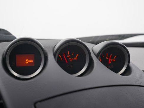 Used 2006 Nissan 350Z Touring RWD image 22