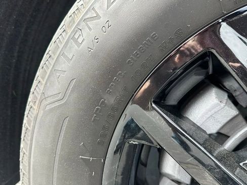 Certified 2023 Chevrolet Equinox LT AWD/4WD image 33