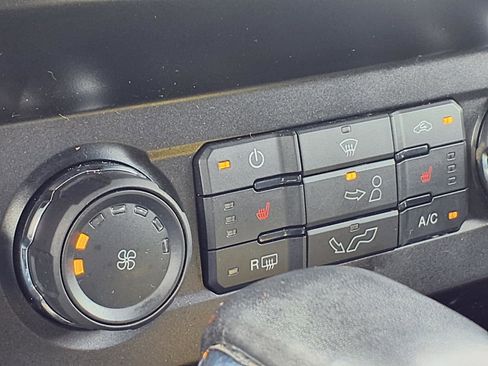 Used 2019 Ford F150 XLT w/ Equipment Group 302A Luxury image 5